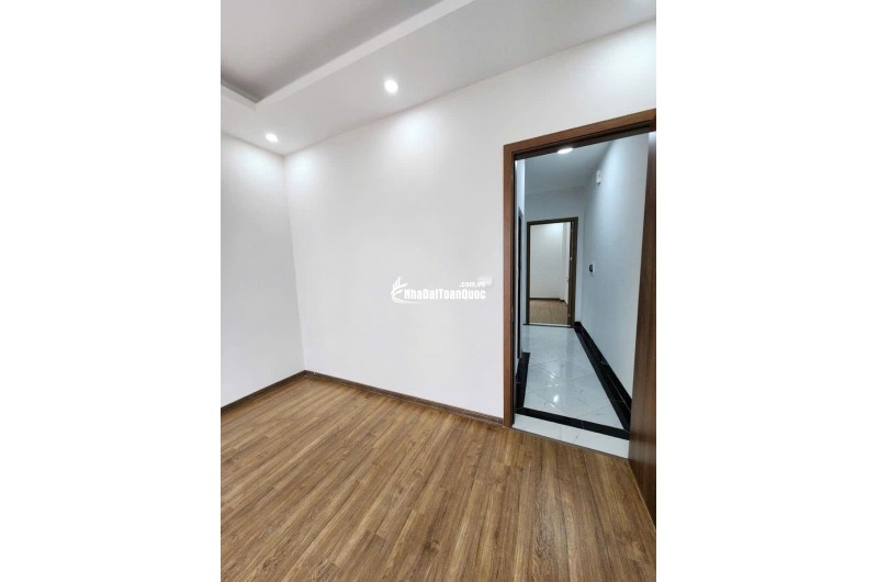 Cần bán gấp nhà Văn Miếu 46m 6 tầng, thang máy, gần ô tô hơn 12 tỷ